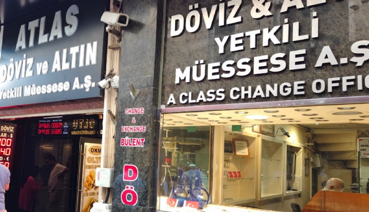 Vatandaş  Fitch'i takmadı döviz almaya devam ediyor 1 Dolar 33 lira!